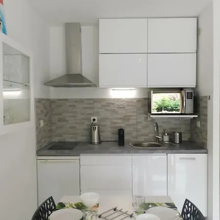 公寓 T2, Le Navarre, Cannes, Avec Climatisation Et Parking Prive *