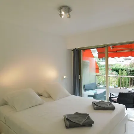 公寓 T2, Le Navarre, Cannes, Avec Climatisation Et Parking Prive *